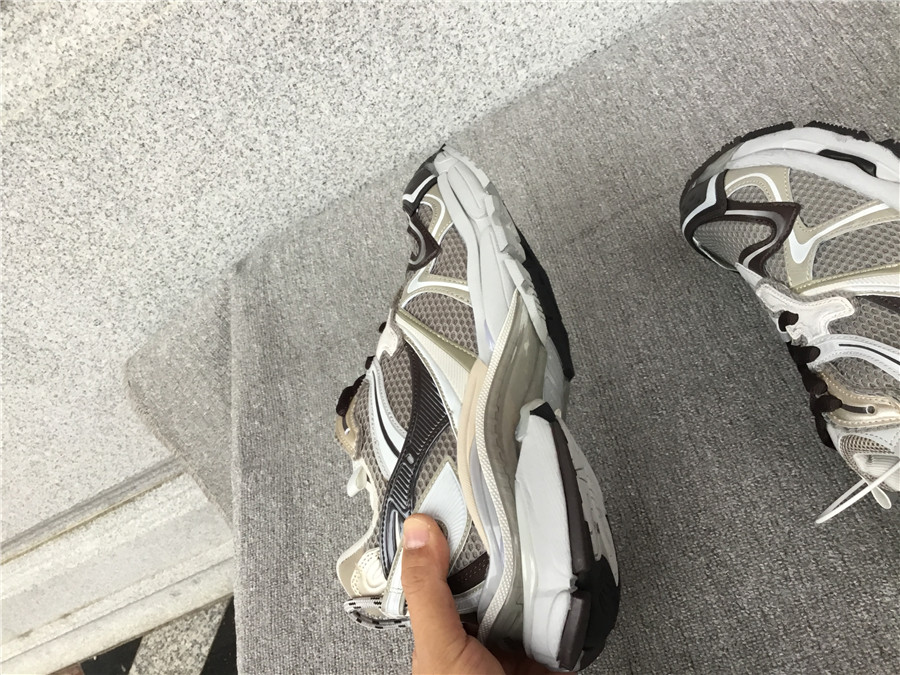 Balenciaga Runner Shoes - Imagine 17