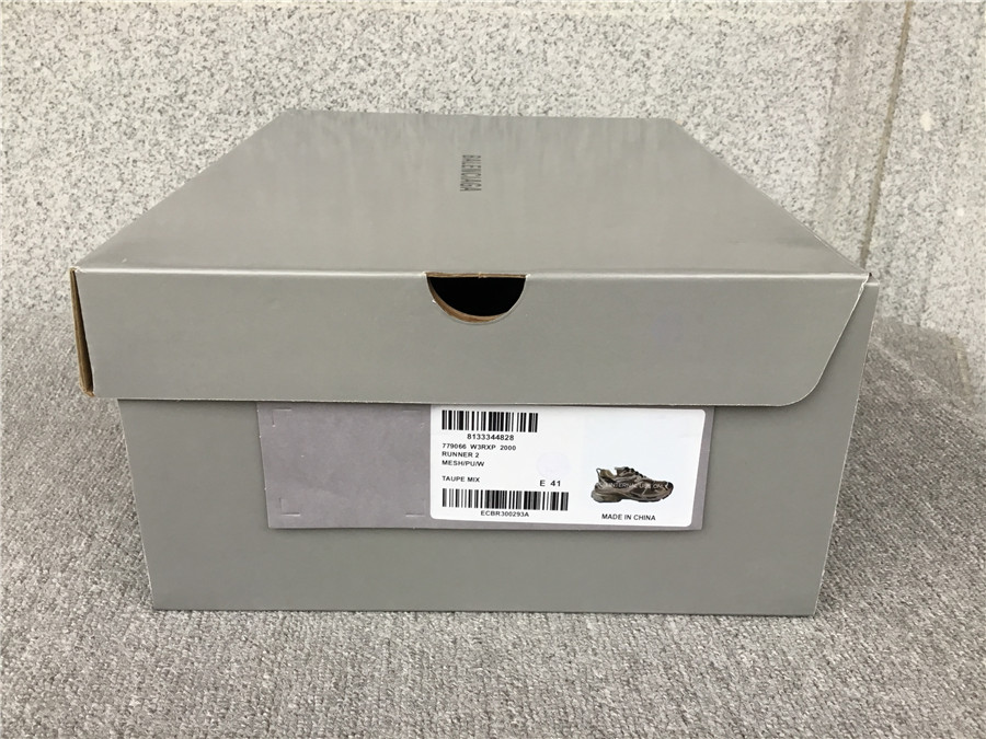 Balenciaga Runner Shoes - Imagine 14