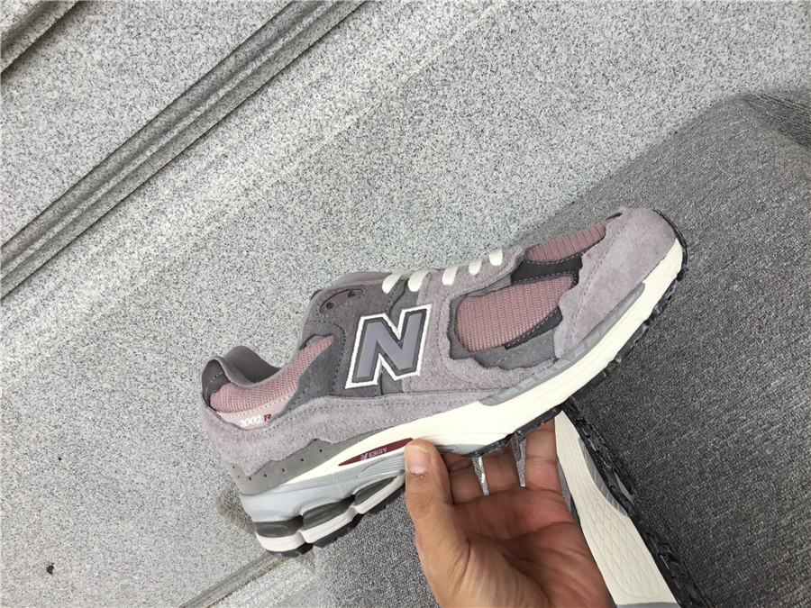 New Balance 2002 Shoes - Imagen 19