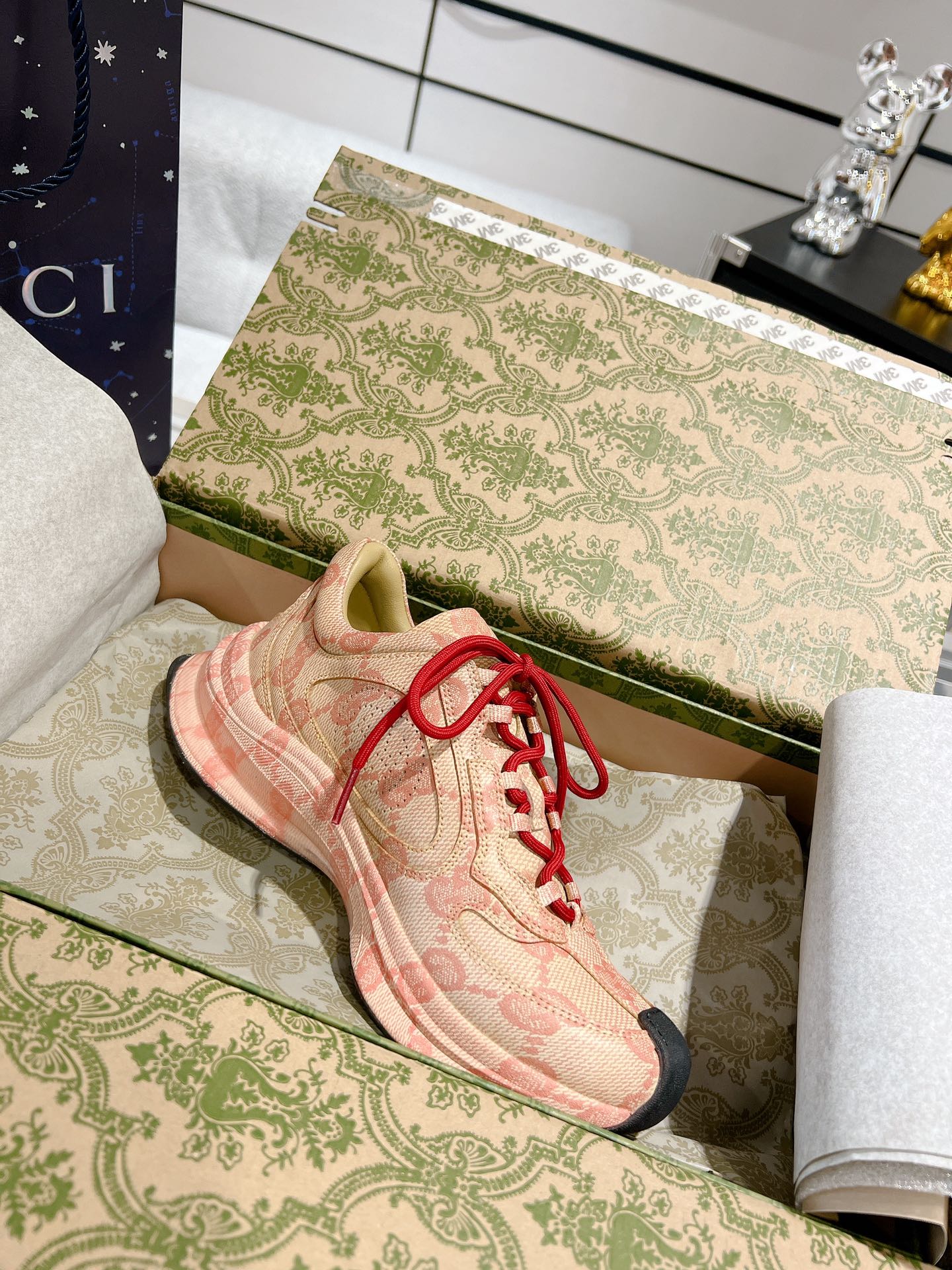 Gucci Run Shoes - Imagine 10
