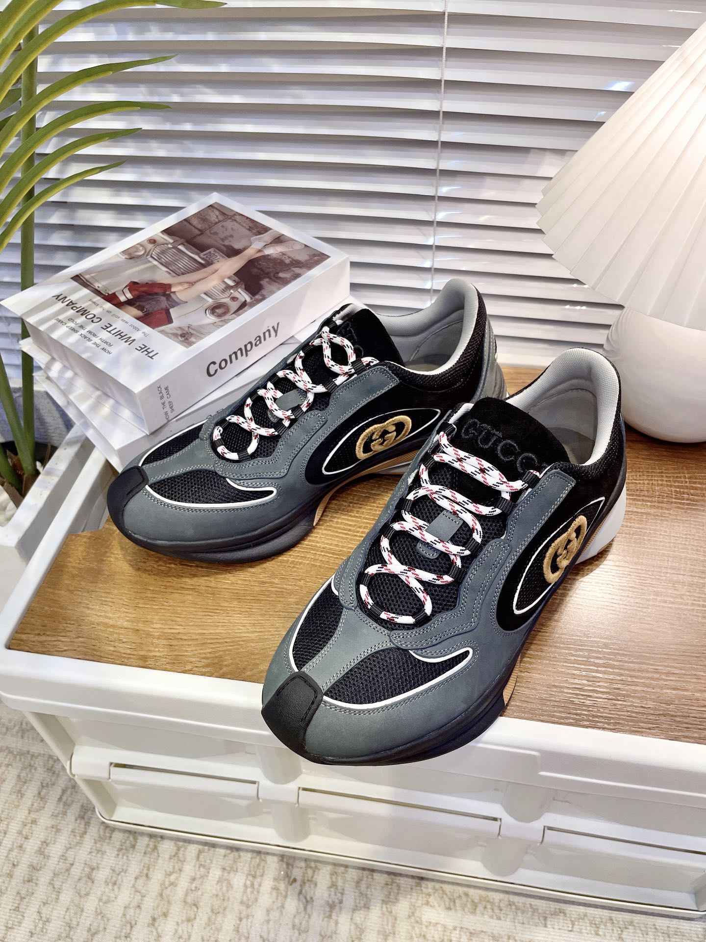 Gucci Run Shoes - Image 5