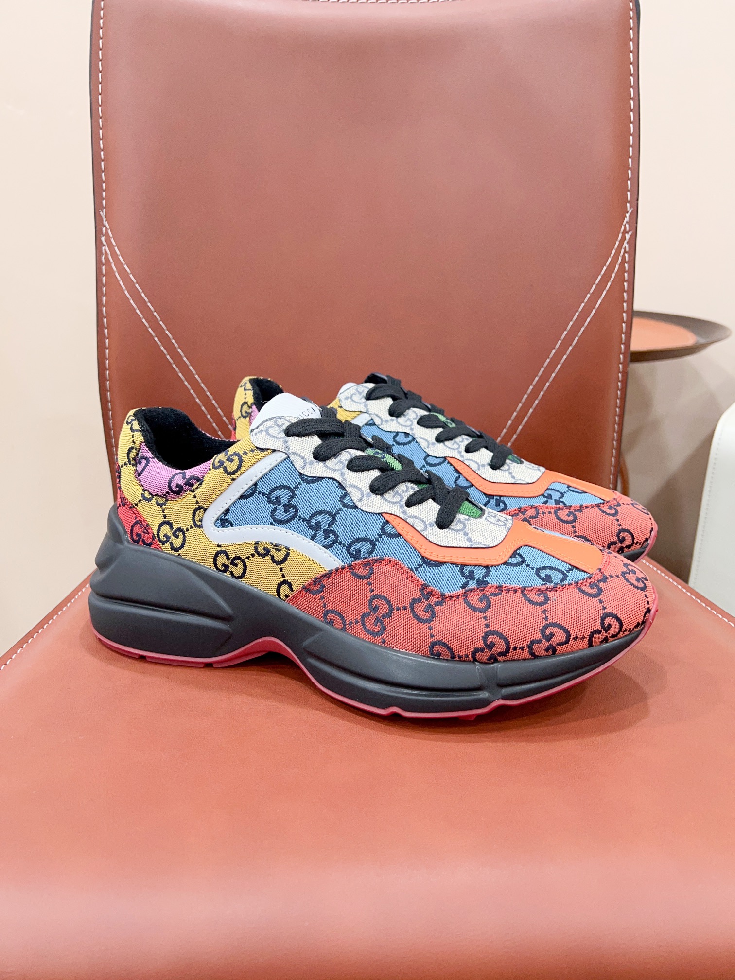 Gucci Rhyton Shoes - Imagine 6